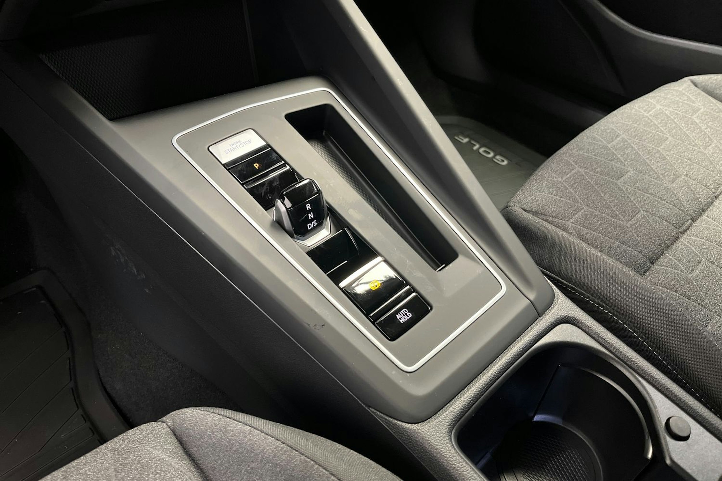 met. harmaa Volkswagen Golf 2026 kuva 15.