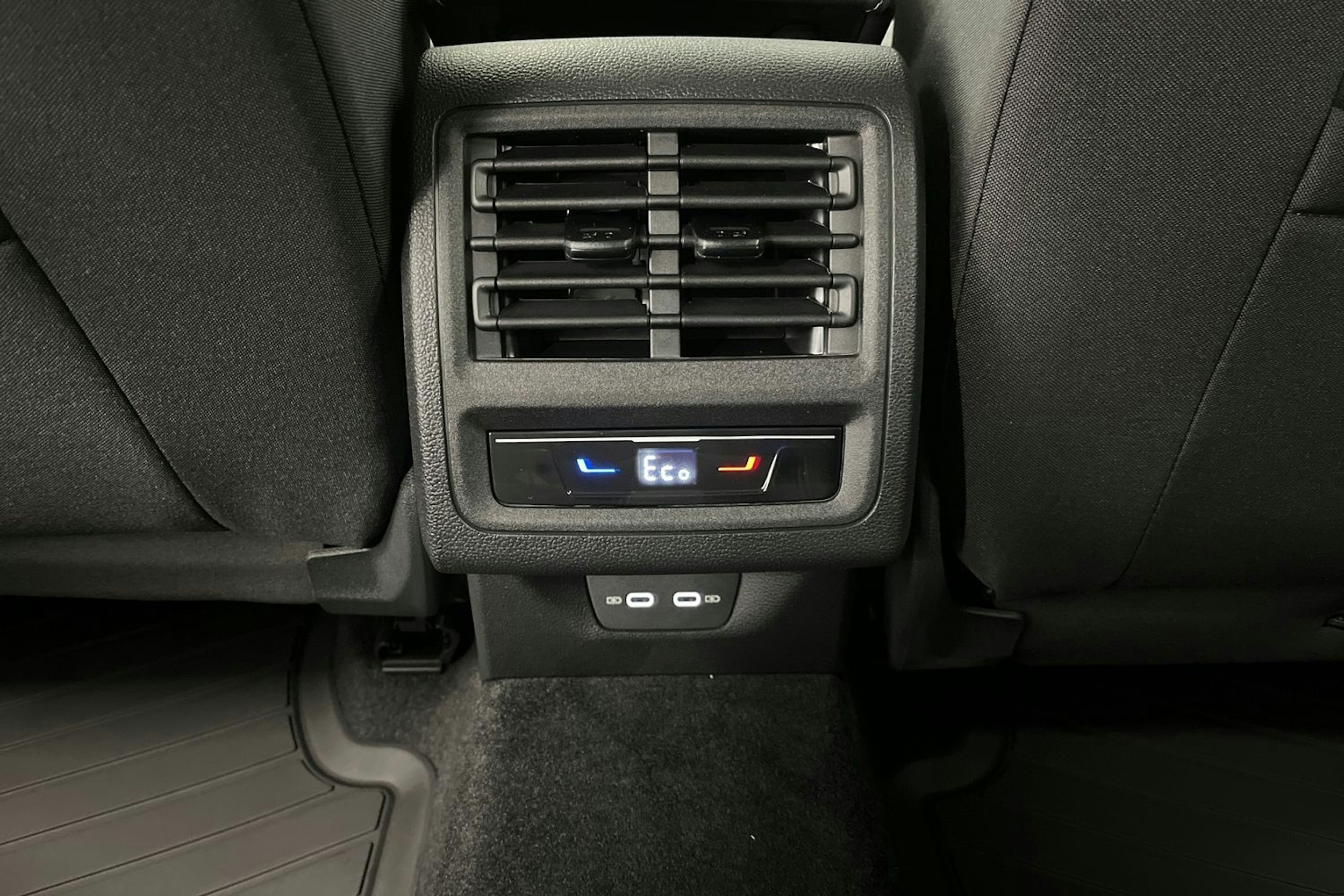 met. harmaa Volkswagen Golf 2026 kuva 17.