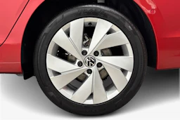 met. punainen Volkswagen Golf 2026 kuva 9.