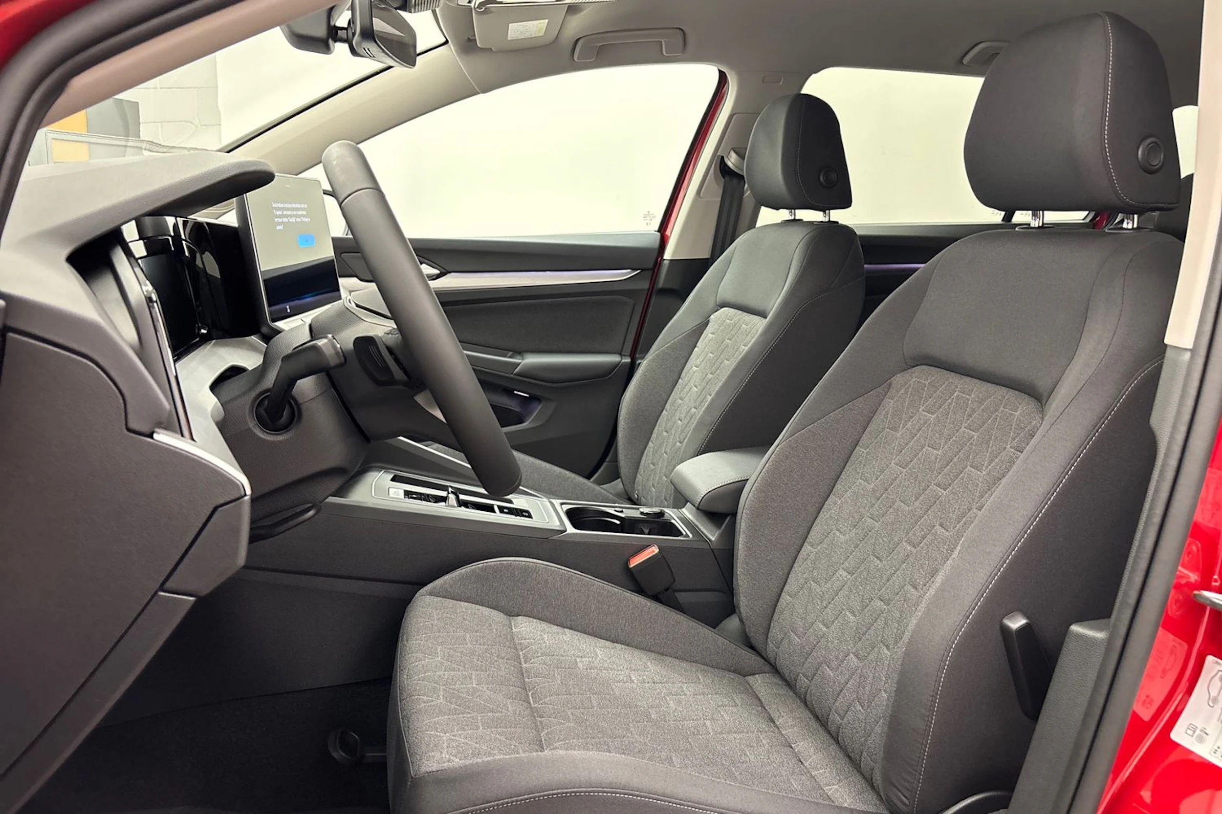 met. punainen Volkswagen Golf 2026 kuva 11.