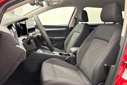 met. punainen Volkswagen Golf 2026 kuva 11.