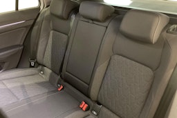 valkoinen Volkswagen Golf 2026 kuva 8.