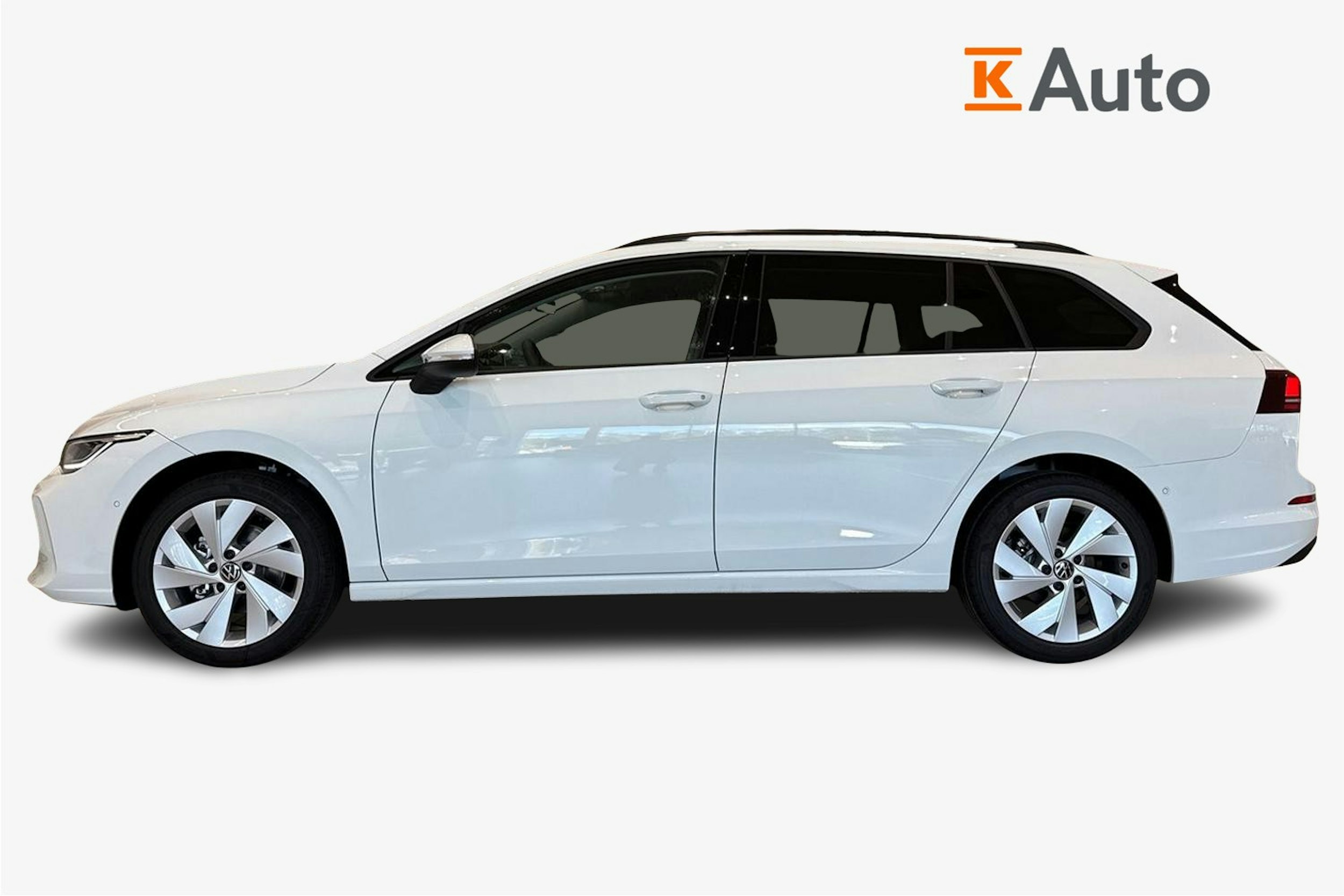 valkoinen Volkswagen Golf 2026 kuva 5.