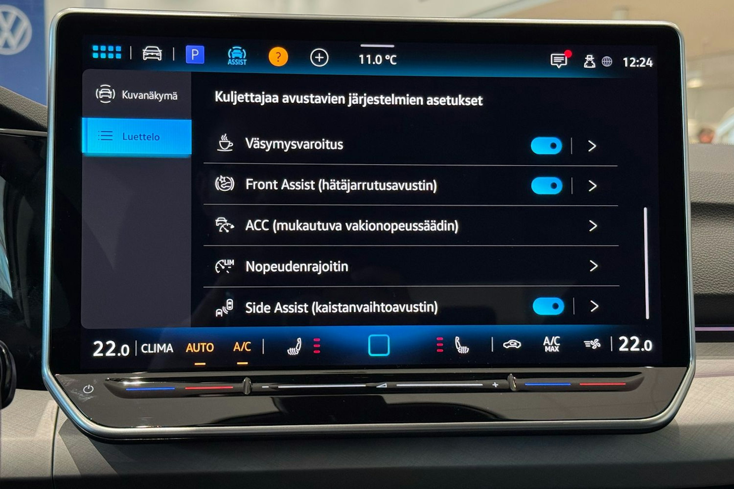 valkoinen Volkswagen Golf 2026 kuva 17.