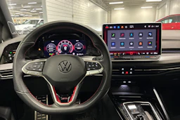 valkoinen Volkswagen Golf 2026 kuva 5.