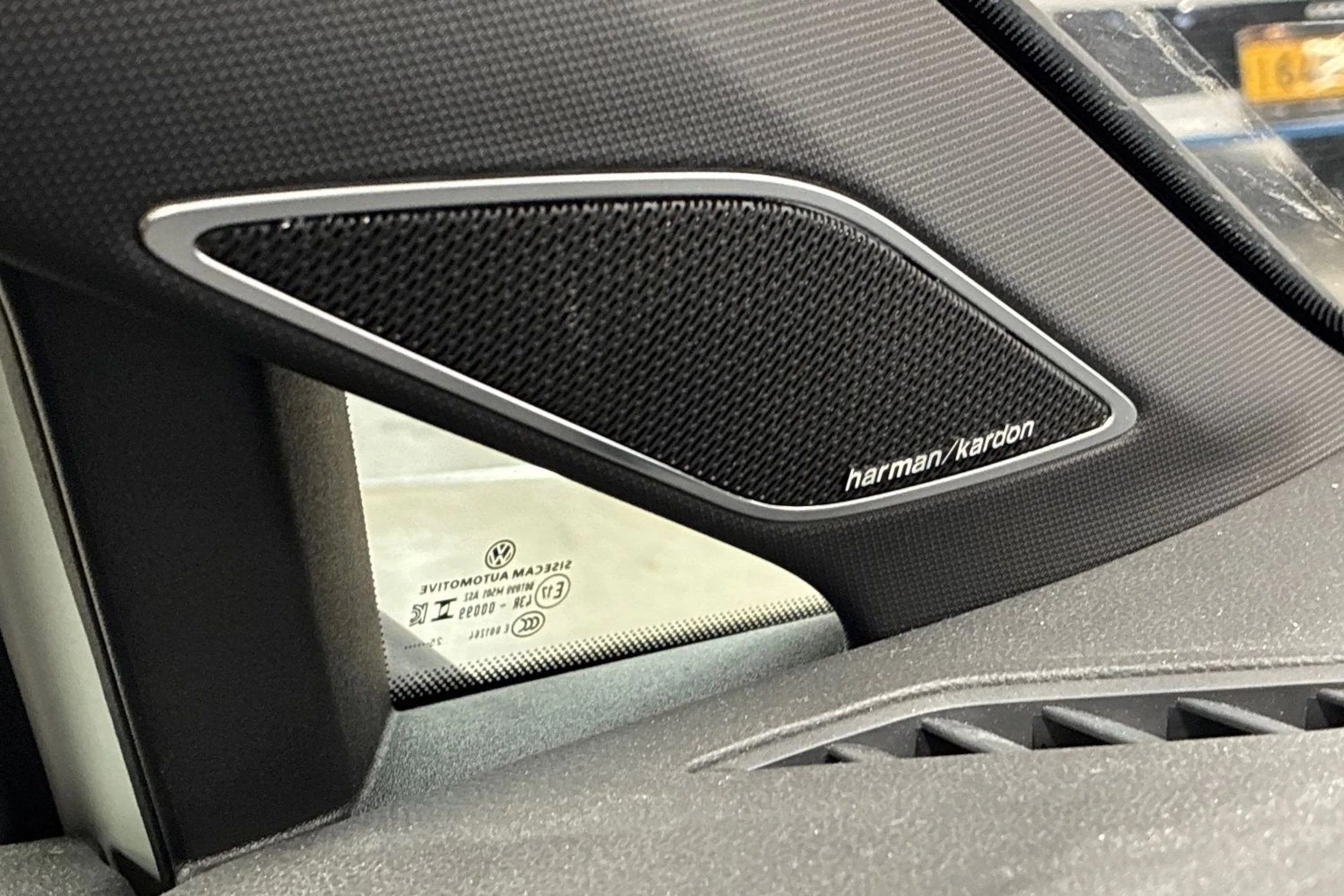 valkoinen Volkswagen Golf 2026 kuva 7.