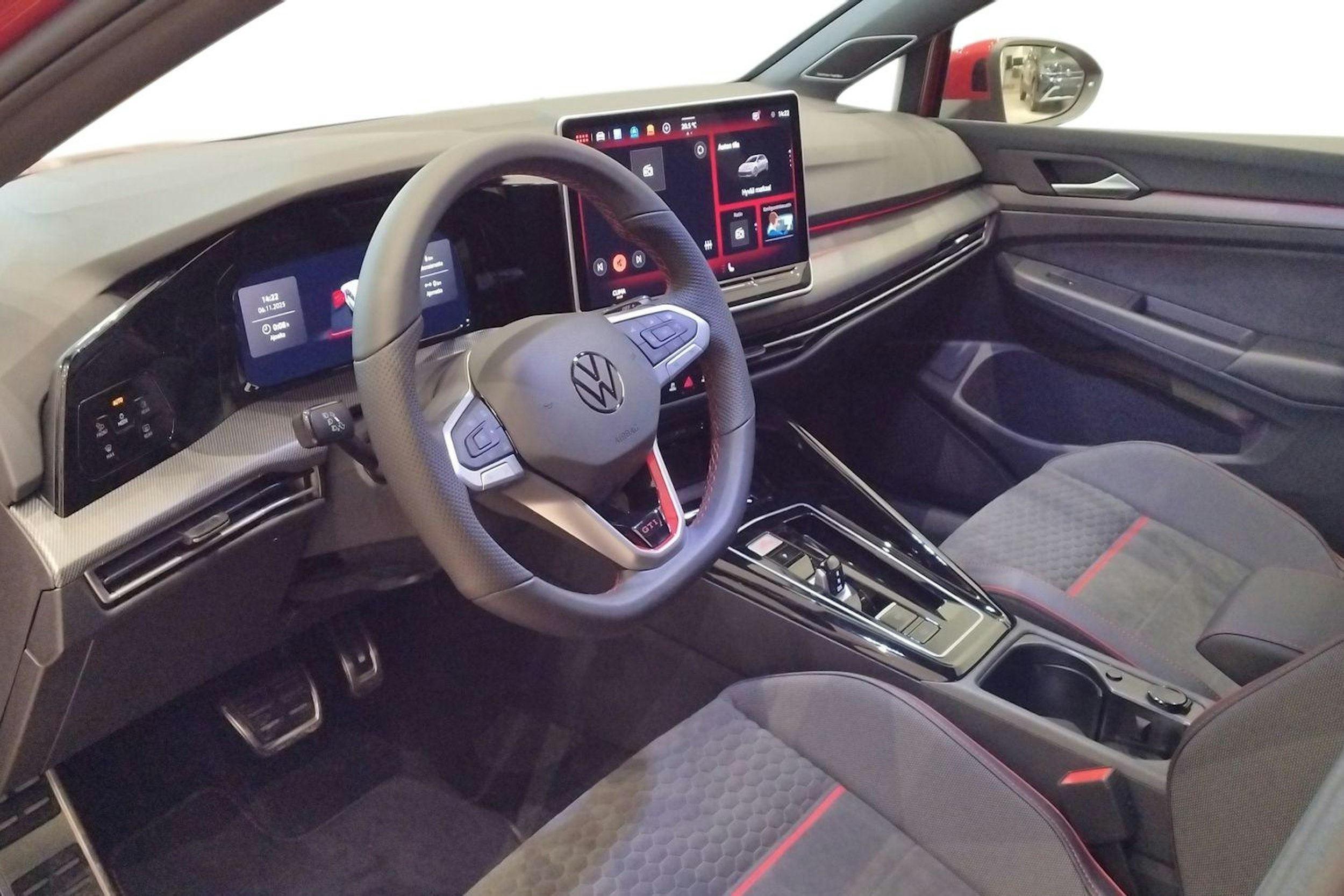 met. punainen Volkswagen Golf 2026 kuva 6.