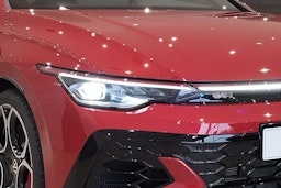 met. punainen Volkswagen Golf 2026 kuva 10.