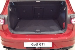 met. punainen Volkswagen Golf 2026 kuva 13.