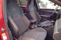 met. punainen Volkswagen Golf 2026 kuva 14.