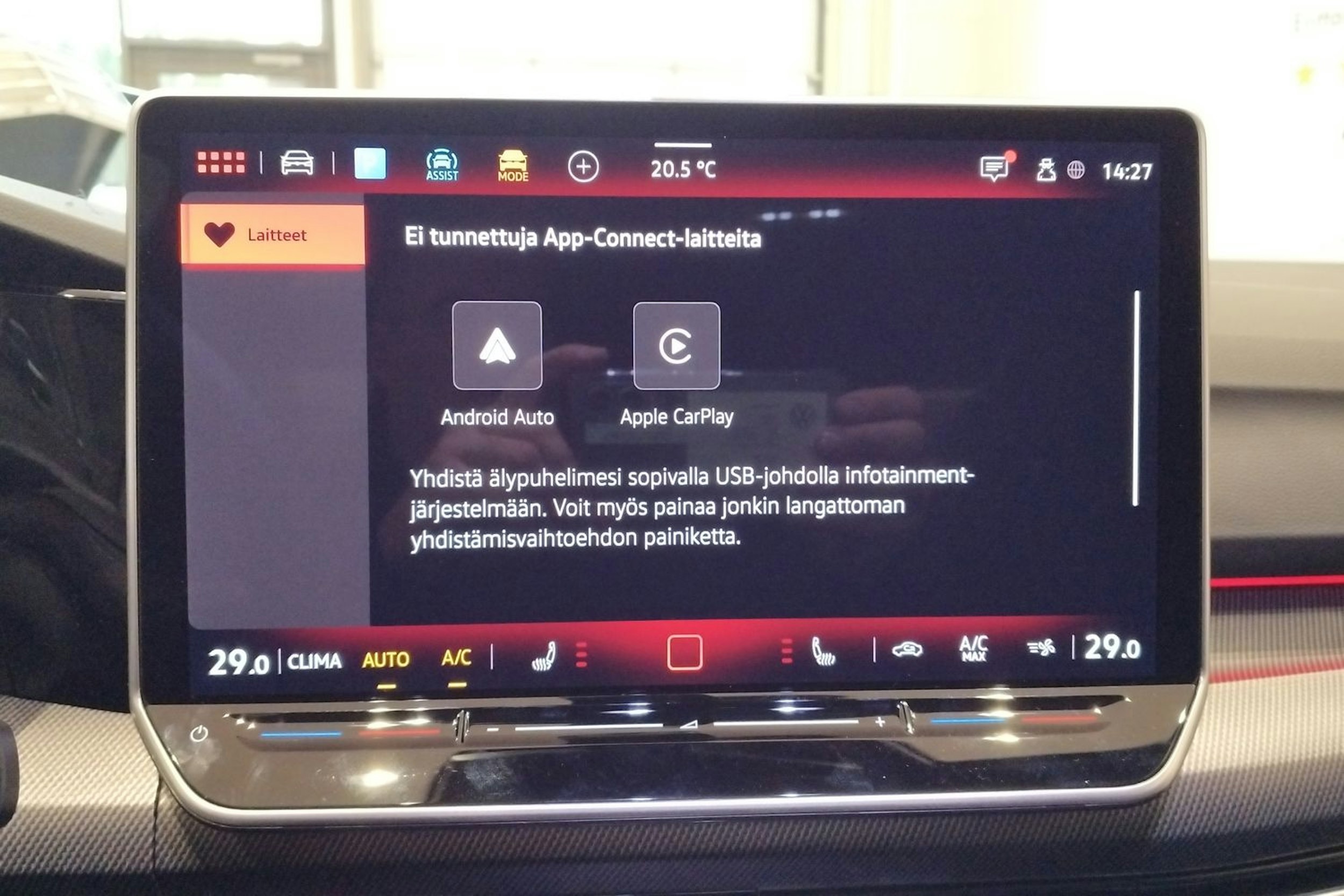 met. punainen Volkswagen Golf 2026 kuva 18.