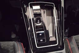 met. punainen Volkswagen Golf 2026 kuva 26.