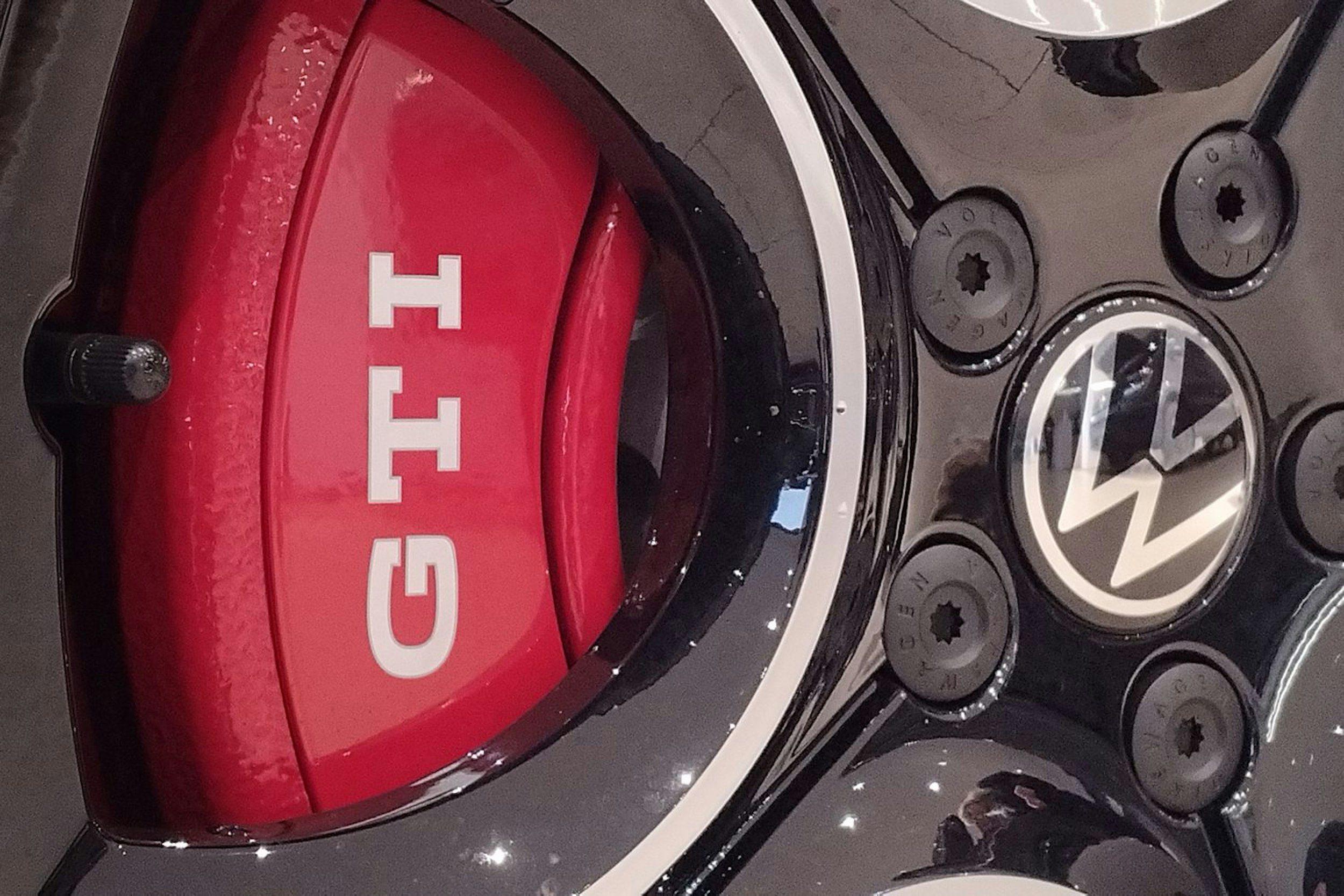 met. punainen Volkswagen Golf 2026 kuva 31.