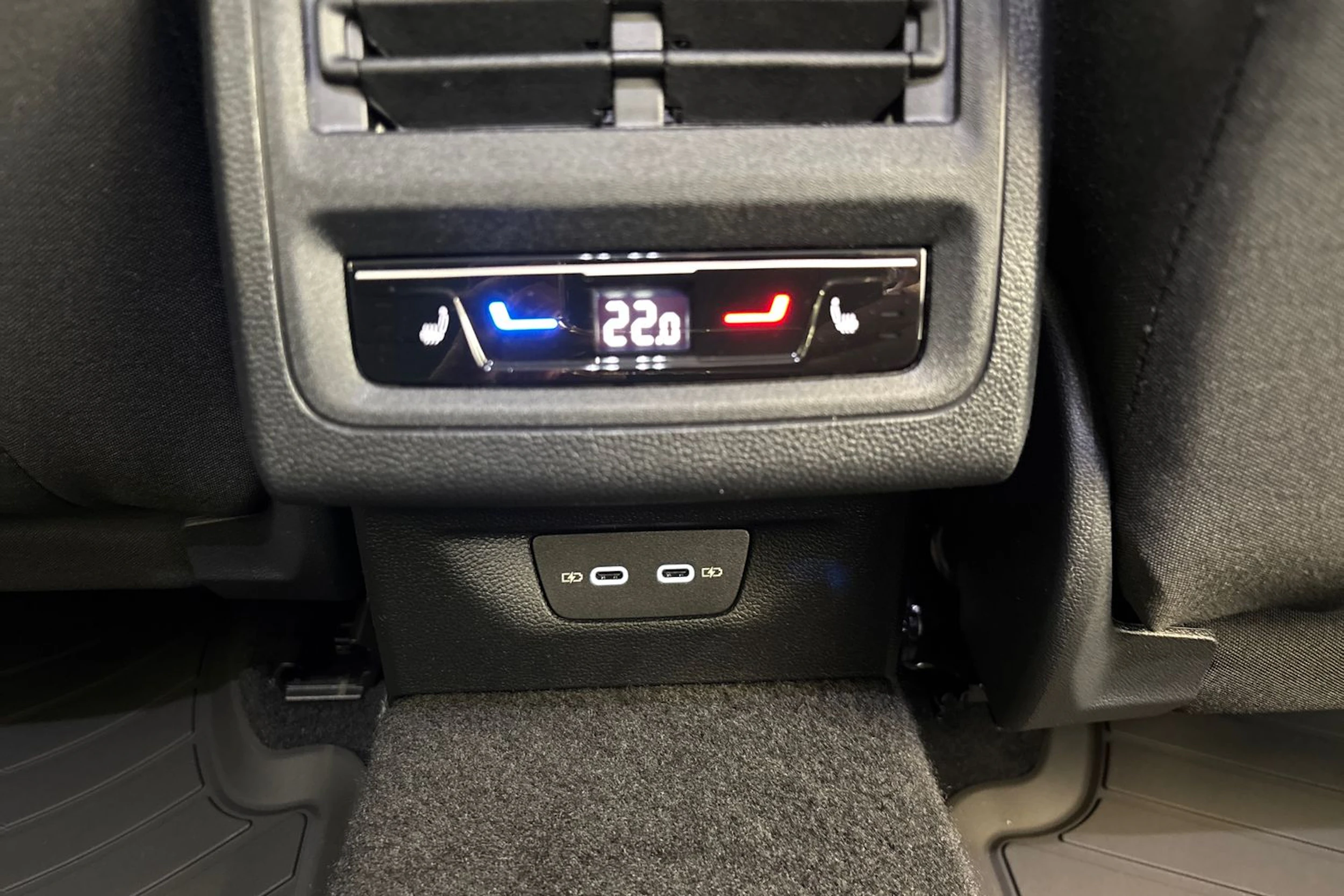 harmaa Volkswagen Golf 2026 kuva 13.