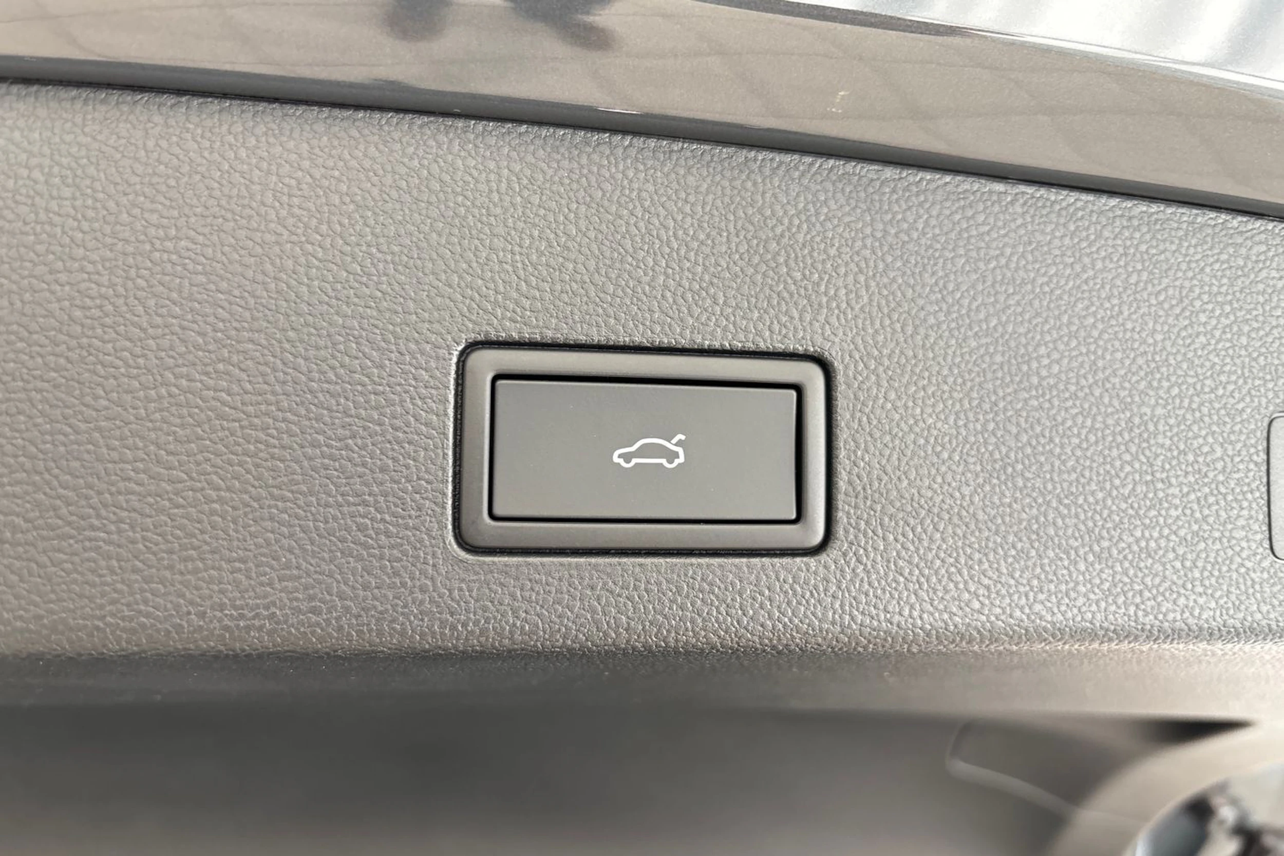 harmaa Volkswagen Golf 2026 kuva 19.