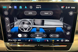 harmaa Volkswagen Golf 2026 kuva 31.