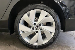 met. musta Volkswagen Golf 2026 kuva 10.