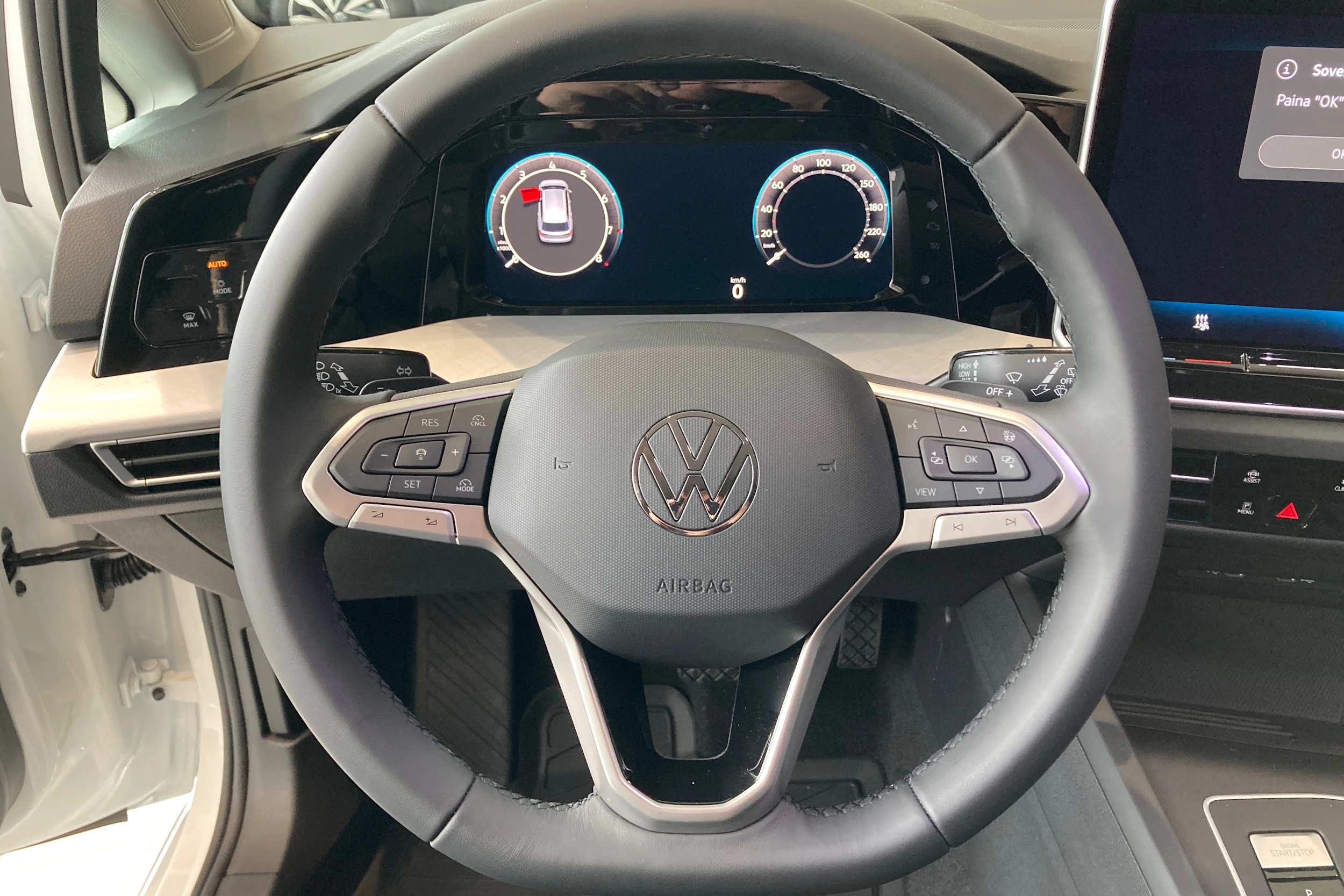 valkoinen Volkswagen Golf 2026 kuva 13.