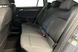 harmaa Volkswagen Golf 2026 kuva 8.
