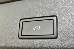 harmaa Volkswagen Golf 2026 kuva 14.