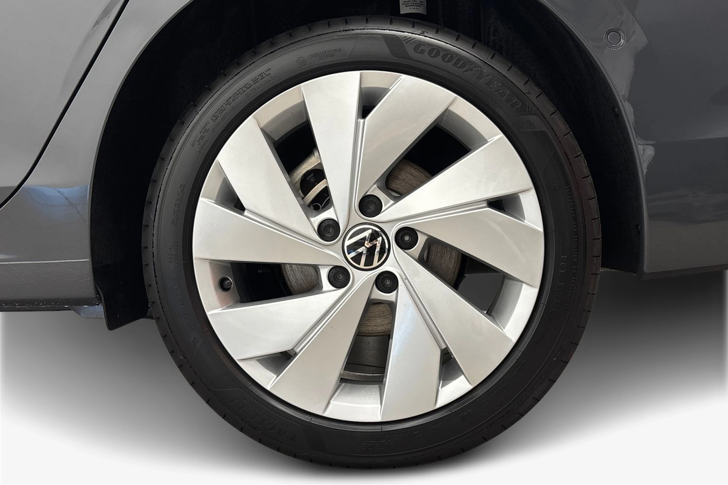 met. harmaa Volkswagen Golf 2026 kuva 9.