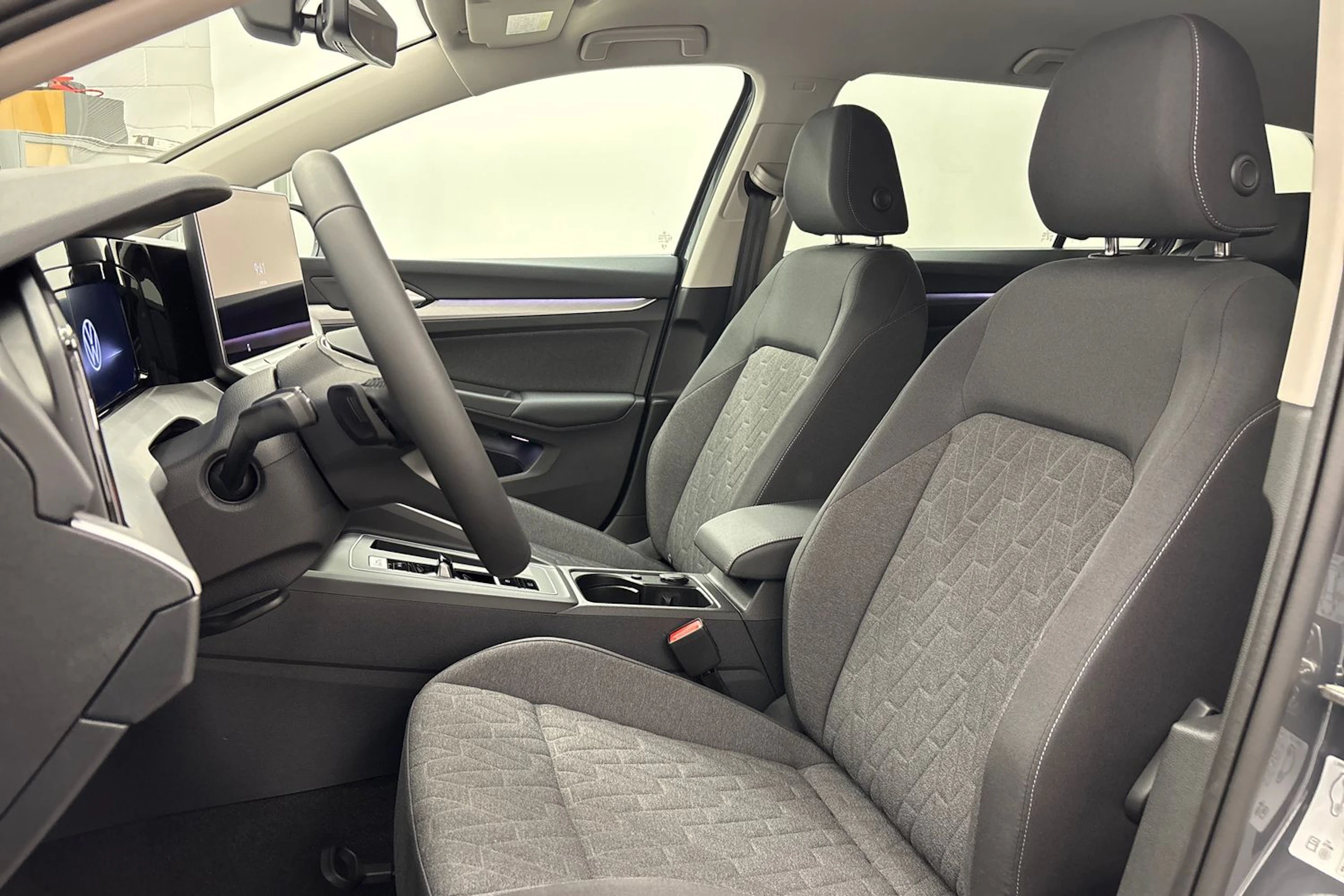 met. harmaa Volkswagen Golf 2026 kuva 11.