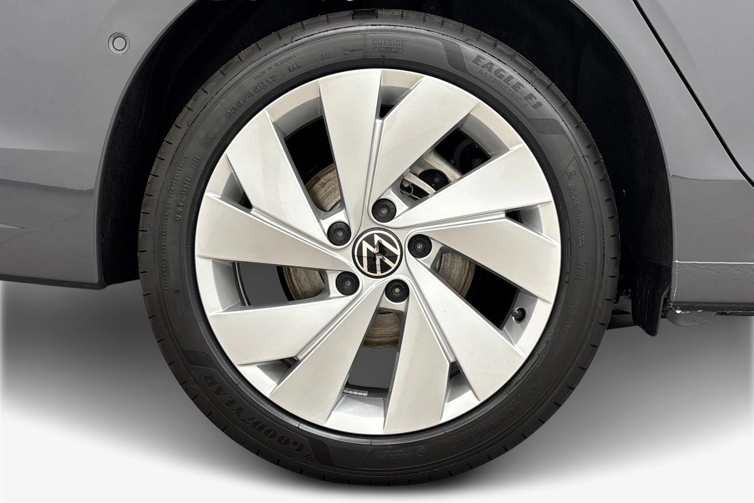met. harmaa Volkswagen Golf 2026 kuva 9.