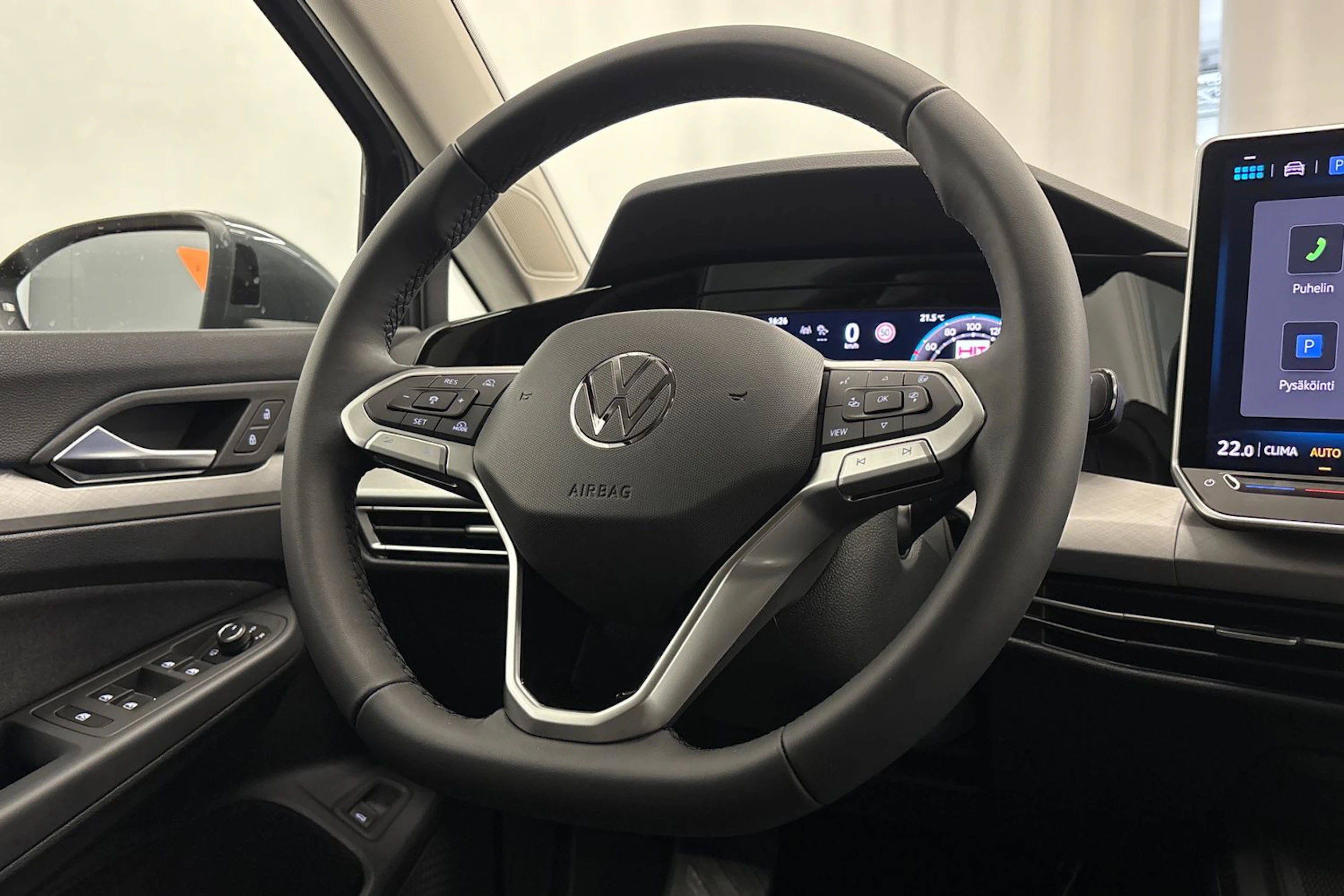 met. harmaa Volkswagen Golf 2026 kuva 12.