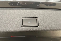 harmaa Volkswagen Golf 2026 kuva 12.