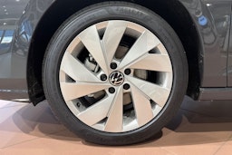 met. harmaa Volkswagen Golf 2026 kuva 10.