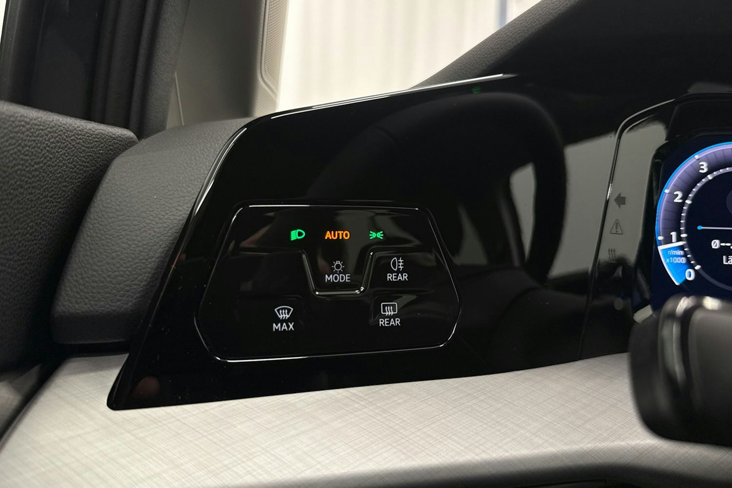 met. harmaa Volkswagen Golf 2026 kuva 17.