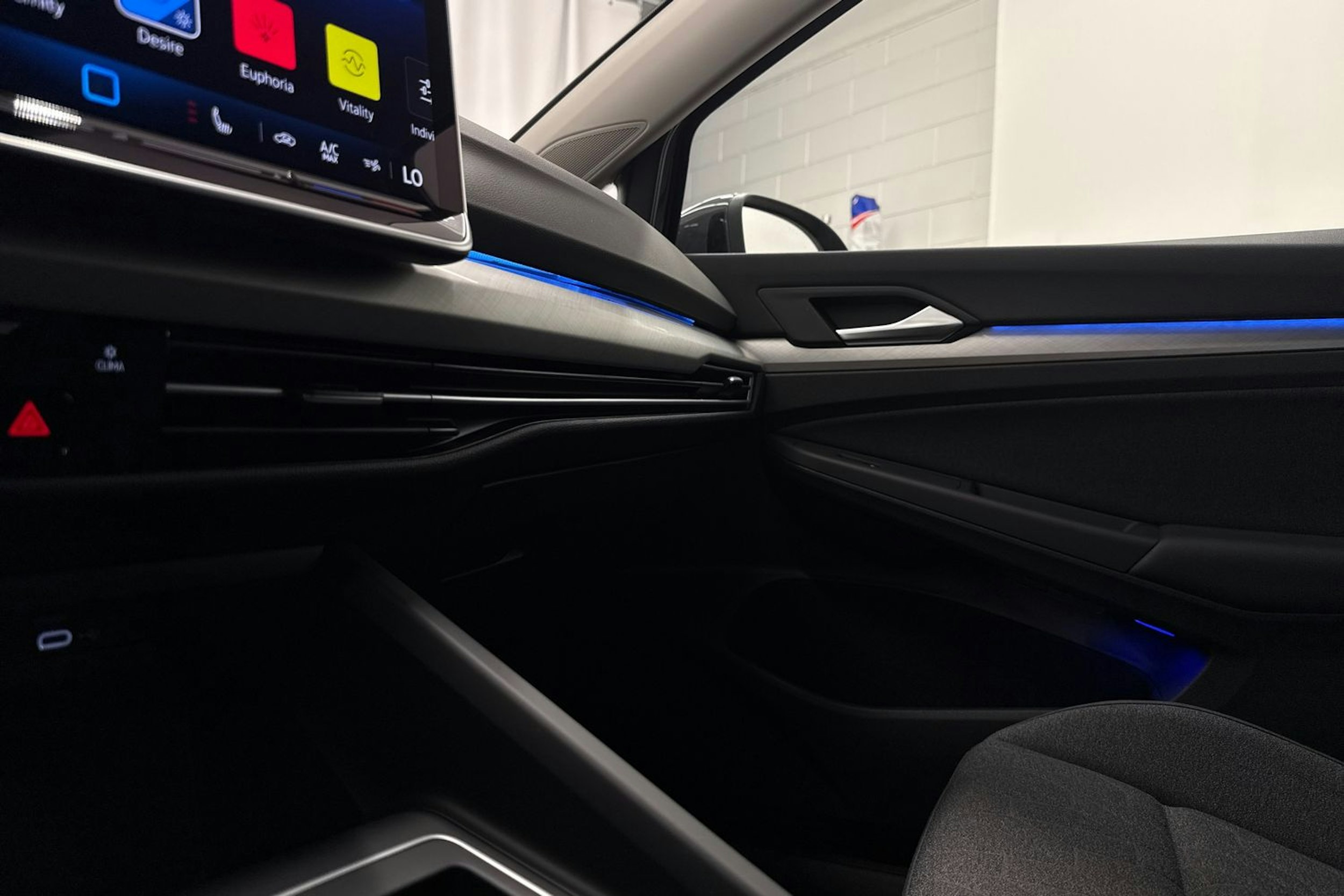 met. harmaa Volkswagen Golf 2026 kuva 30.