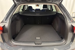 met. harmaa Volkswagen Golf 2026 kuva 32.