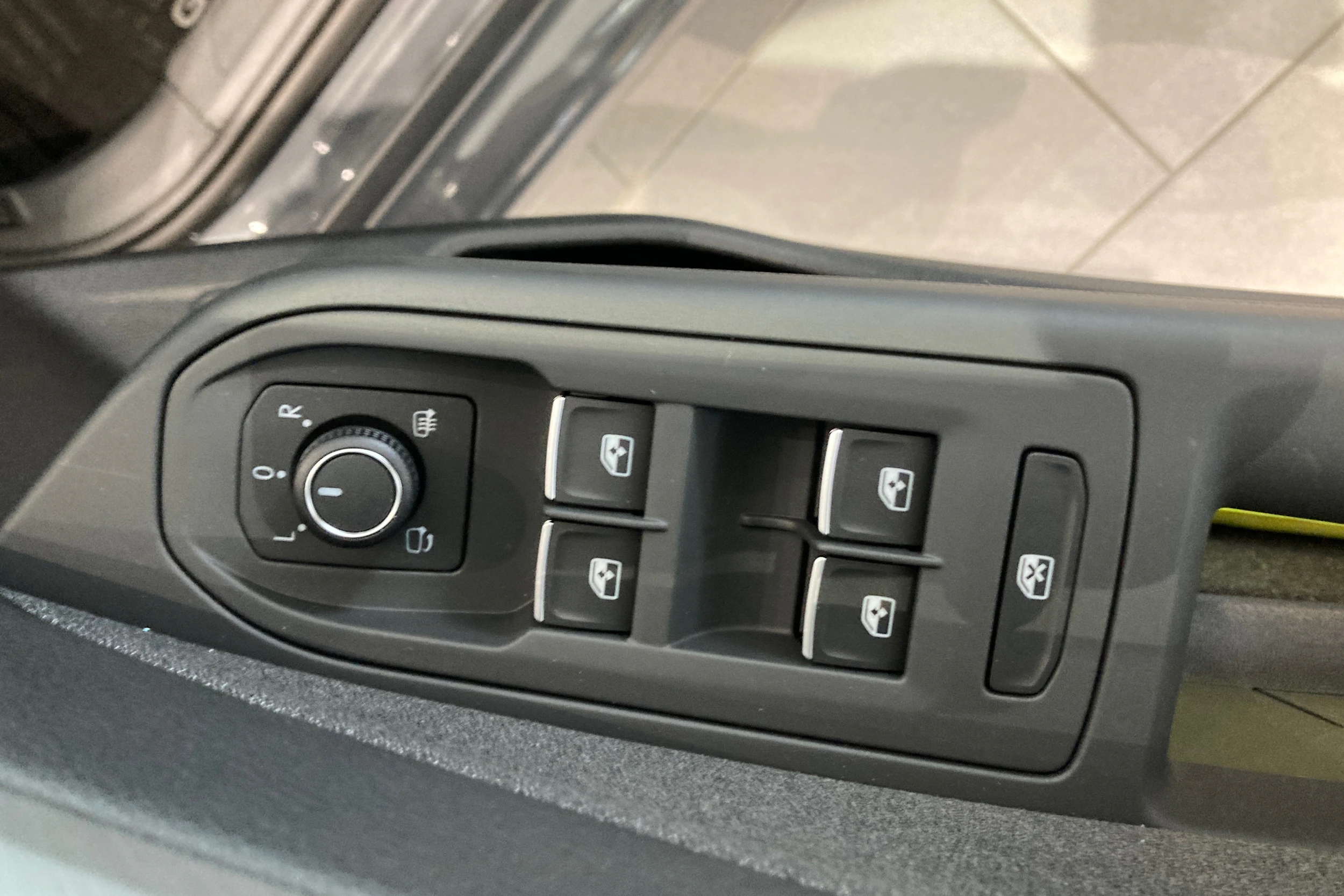harmaa Volkswagen Golf 2026 kuva 11.