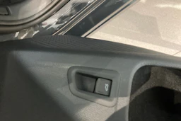 harmaa Volkswagen Golf 2026 kuva 12.
