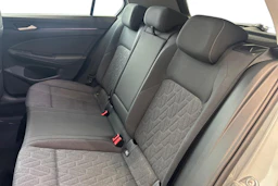 met. harmaa Volkswagen Golf 2026 kuva 8.