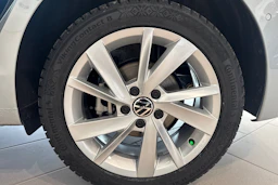 met. harmaa Volkswagen Golf 2026 kuva 10.