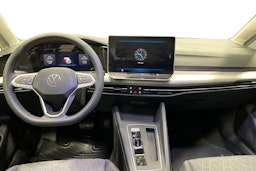 musta Volkswagen Golf 2026 kuva 7.