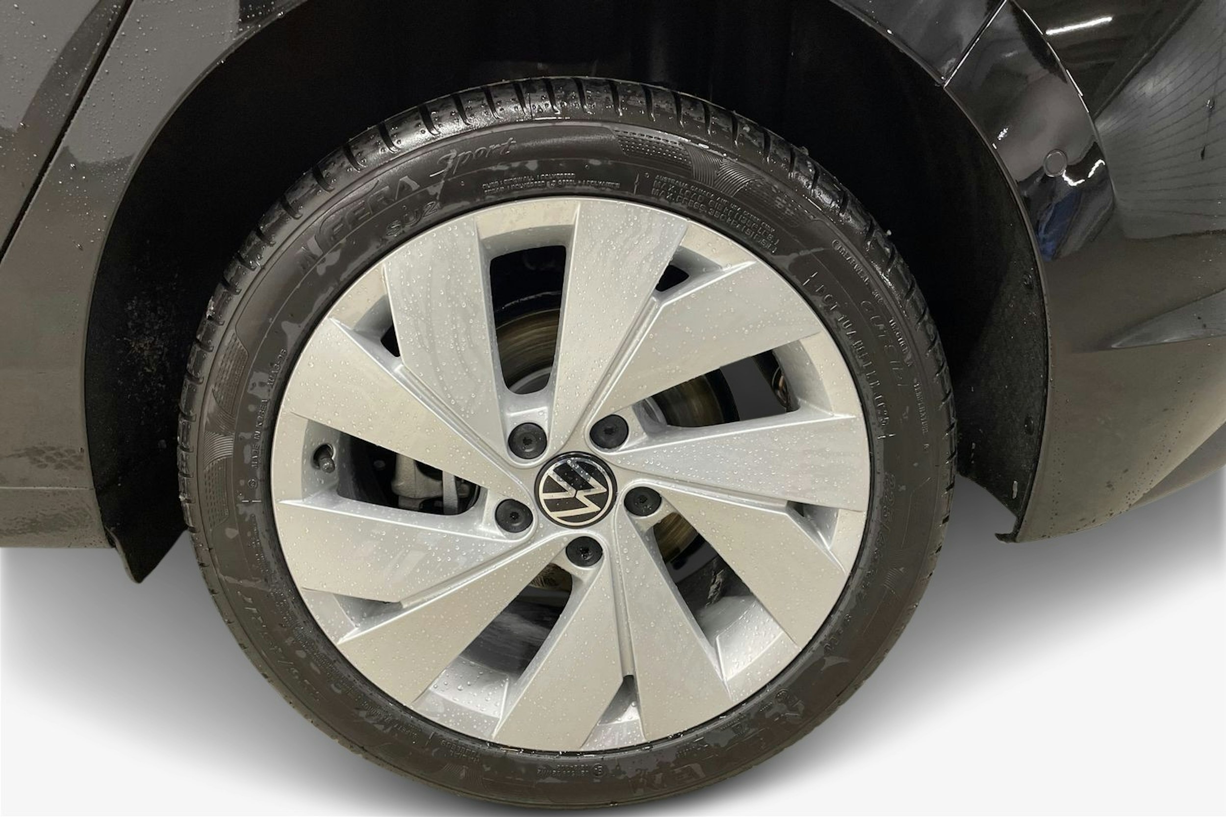 musta Volkswagen Golf 2026 kuva 9.