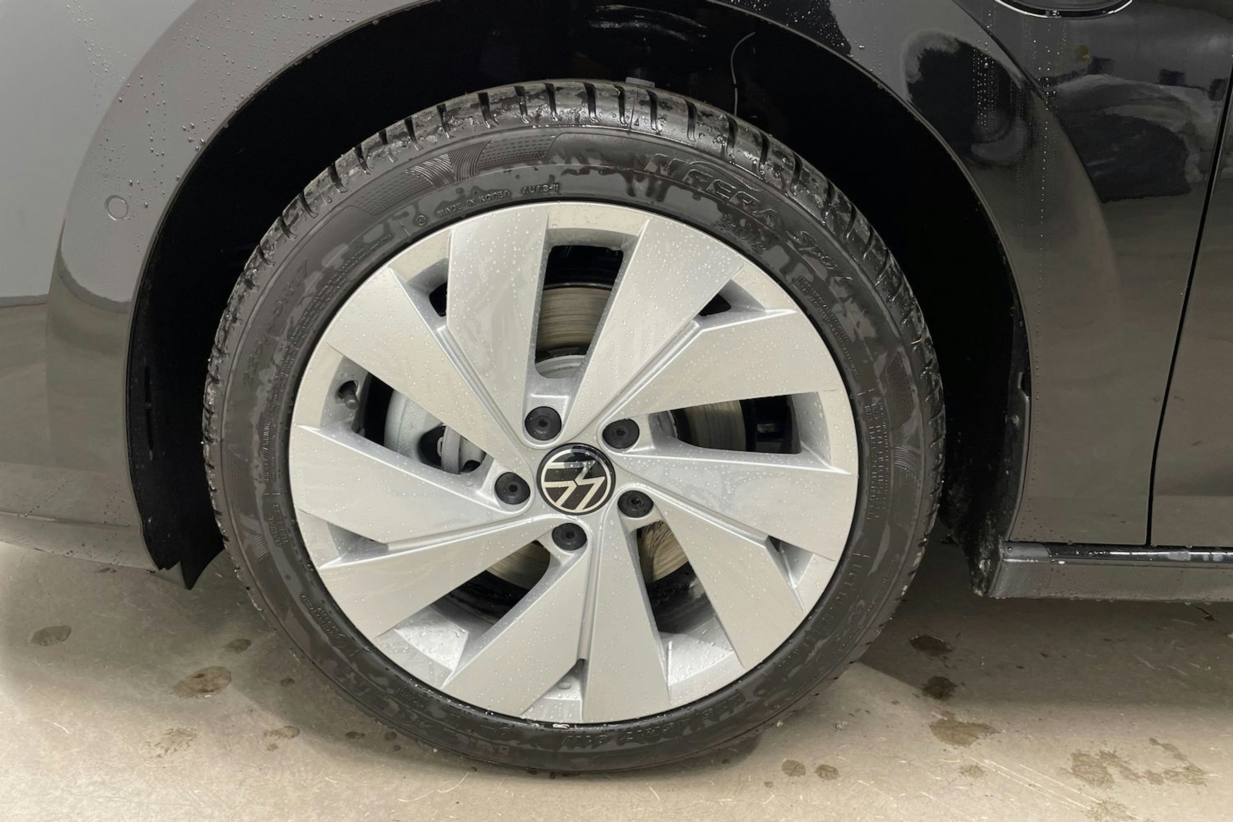 musta Volkswagen Golf 2026 kuva 10.