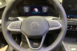 musta Volkswagen Golf 2026 kuva 11.