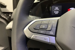 musta Volkswagen Golf 2026 kuva 12.