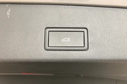 harmaa Volkswagen Golf 2026 kuva 19.