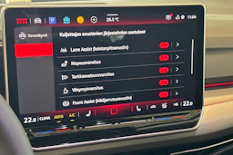 punainen Volkswagen Golf 2026 kuva 28.