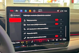 punainen Volkswagen Golf 2026 kuva 29.
