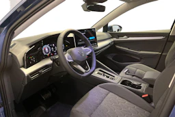 sininen Volkswagen Golf 2026 kuva 6.