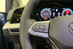 sininen Volkswagen Golf 2026 kuva 13.