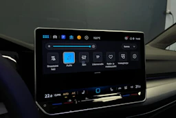 sininen Volkswagen Golf 2026 kuva 16.