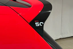 punainen Volkswagen Golf 2026 kuva 11.