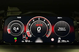 punainen Volkswagen Golf 2026 kuva 19.